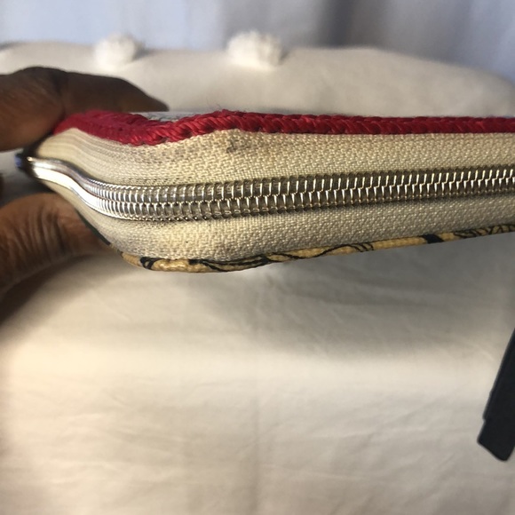 SAKROOTS colorful bird printed wallet. - Picture 10 of 10